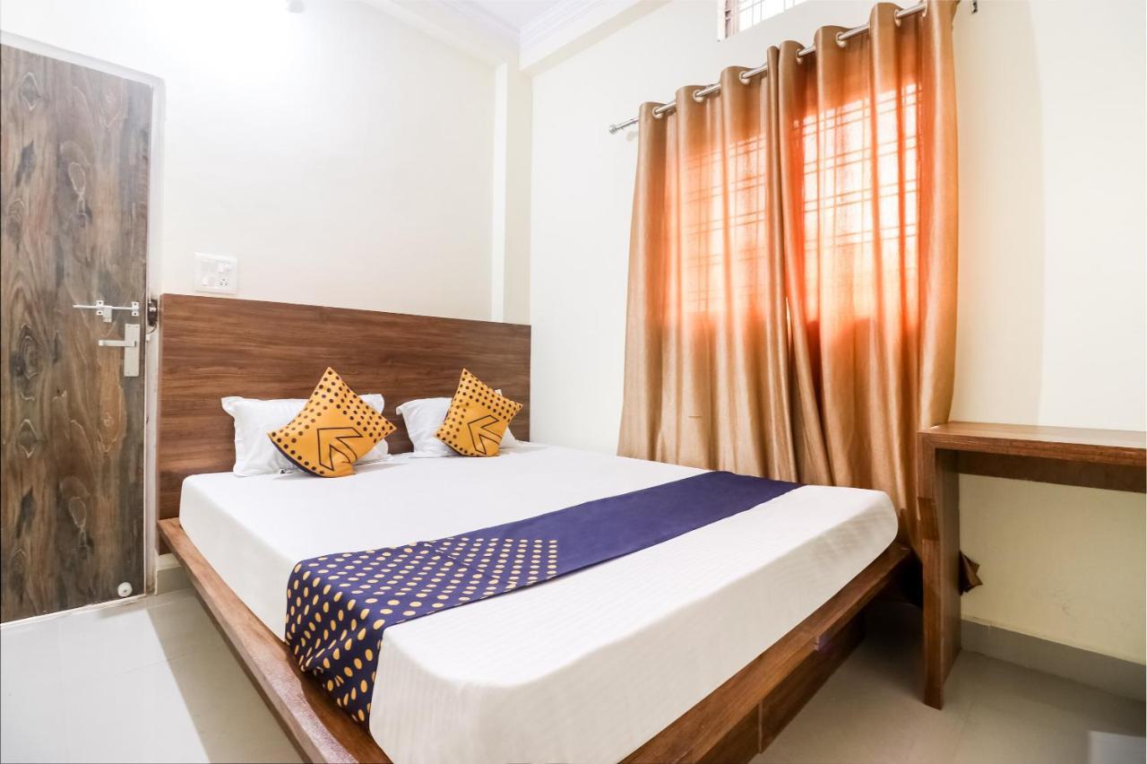 Oyo 40073 Yash Homestay Samarda Kaliāsot Eksteriør billede