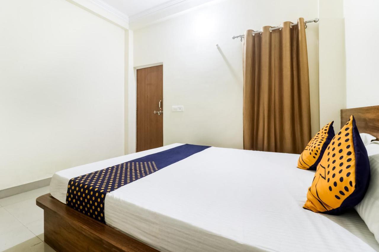 Oyo 40073 Yash Homestay Samarda Kaliāsot Eksteriør billede