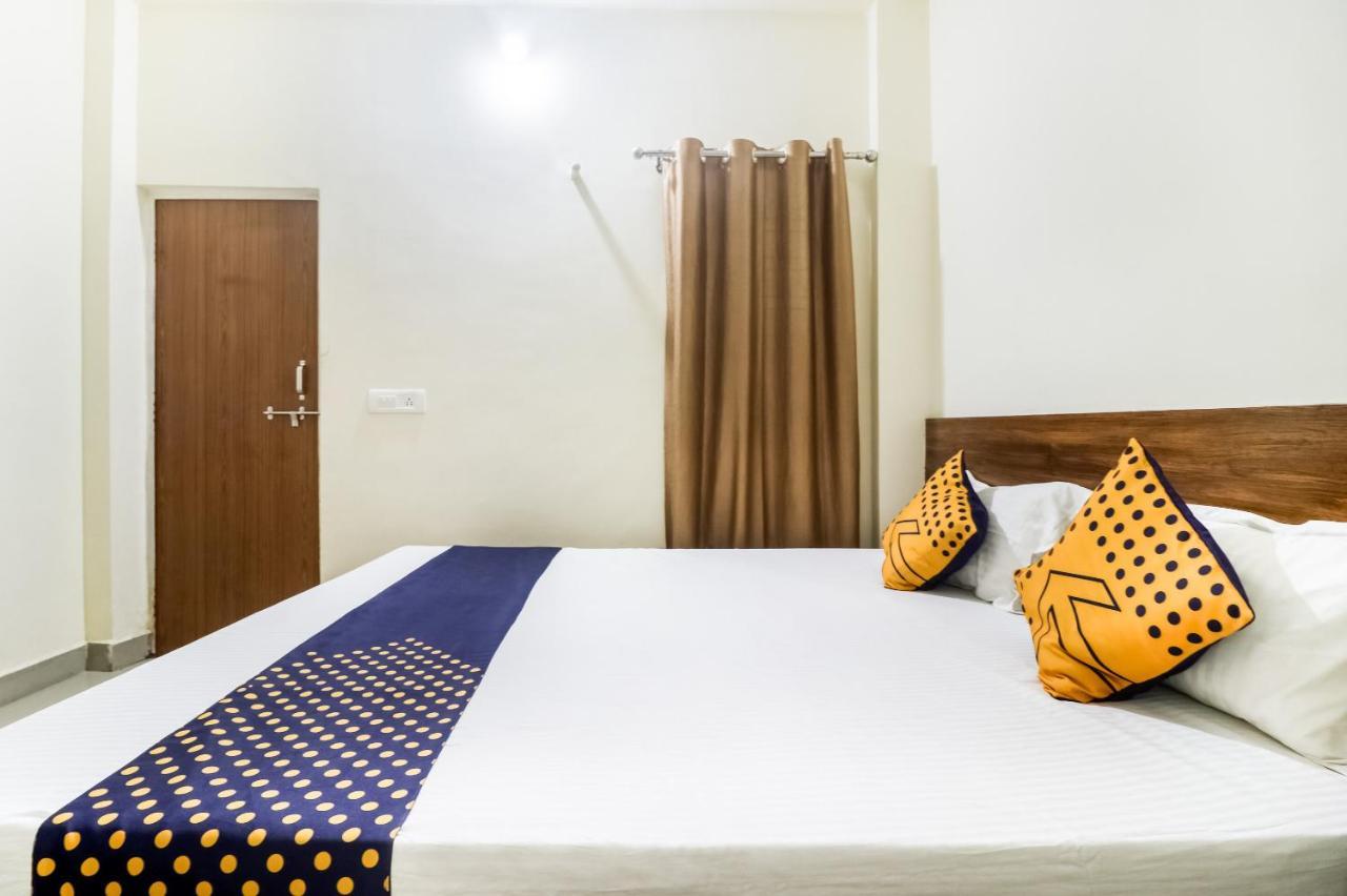 Oyo 40073 Yash Homestay Samarda Kaliāsot Eksteriør billede