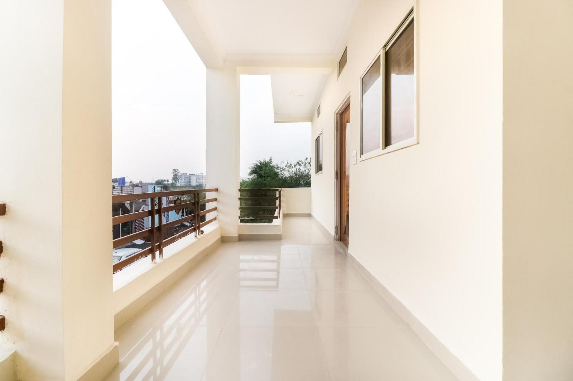 Oyo 40073 Yash Homestay Samarda Kaliāsot Eksteriør billede