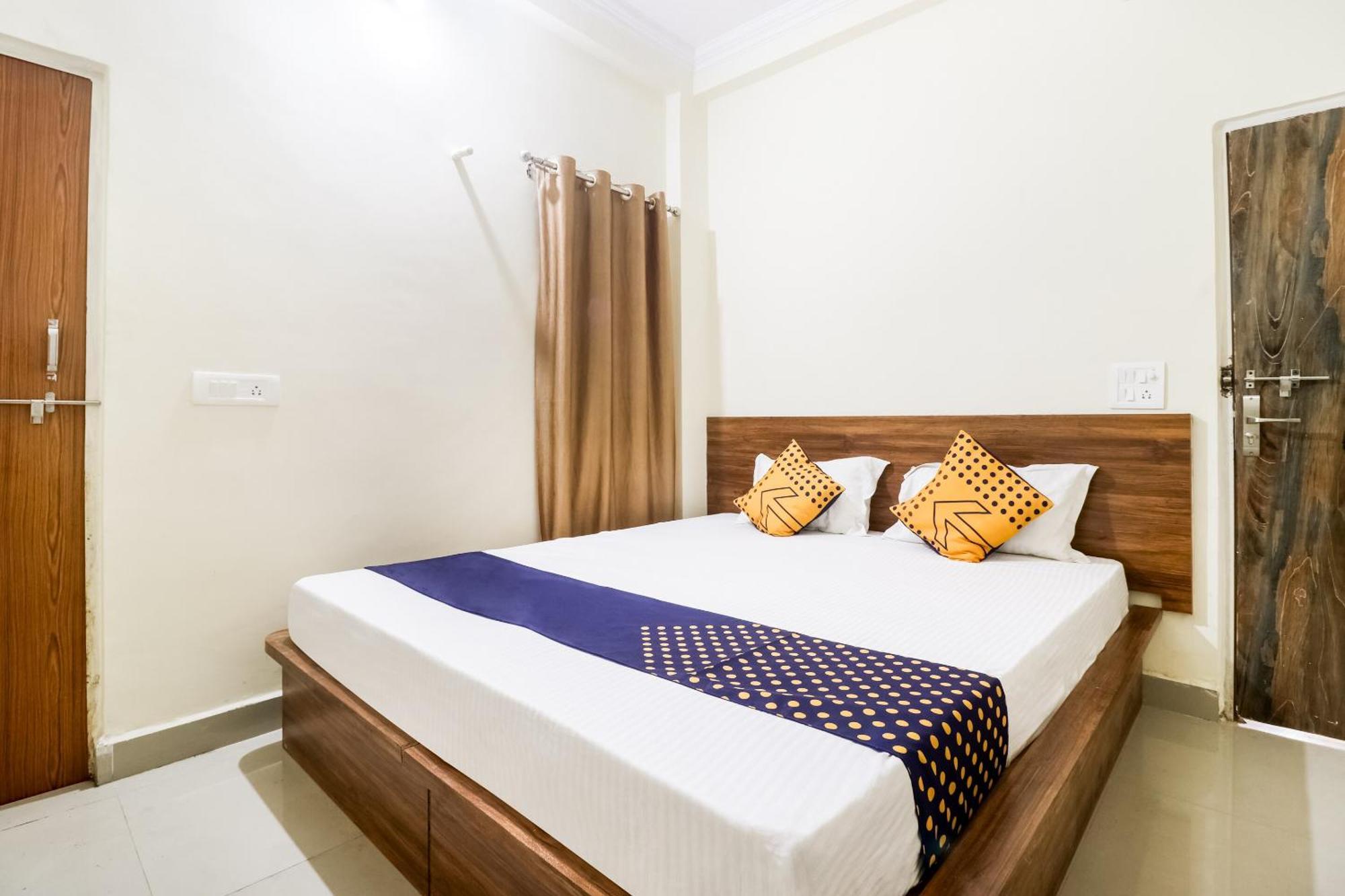 Oyo 40073 Yash Homestay Samarda Kaliāsot Eksteriør billede