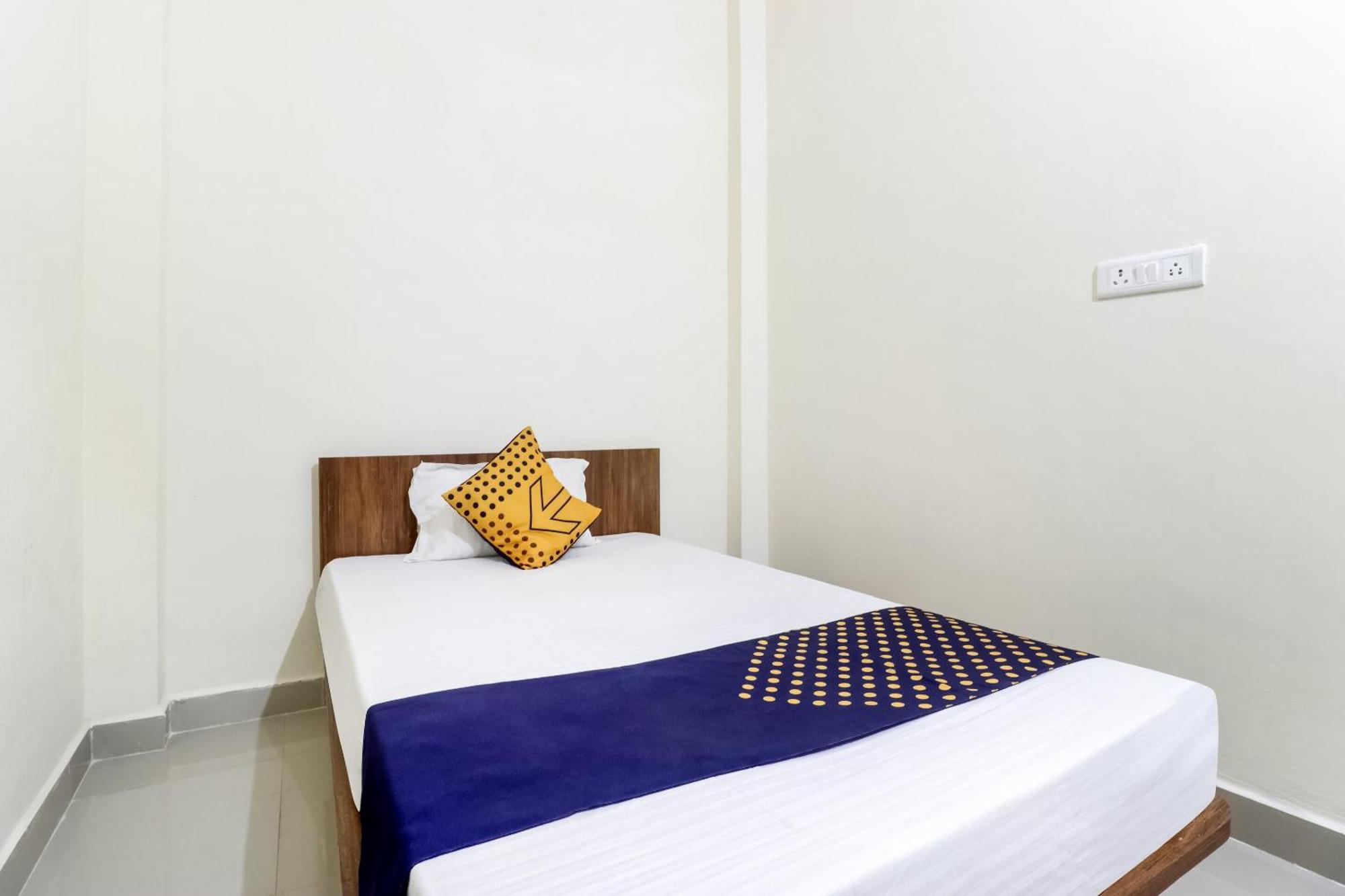 Oyo 40073 Yash Homestay Samarda Kaliāsot Eksteriør billede