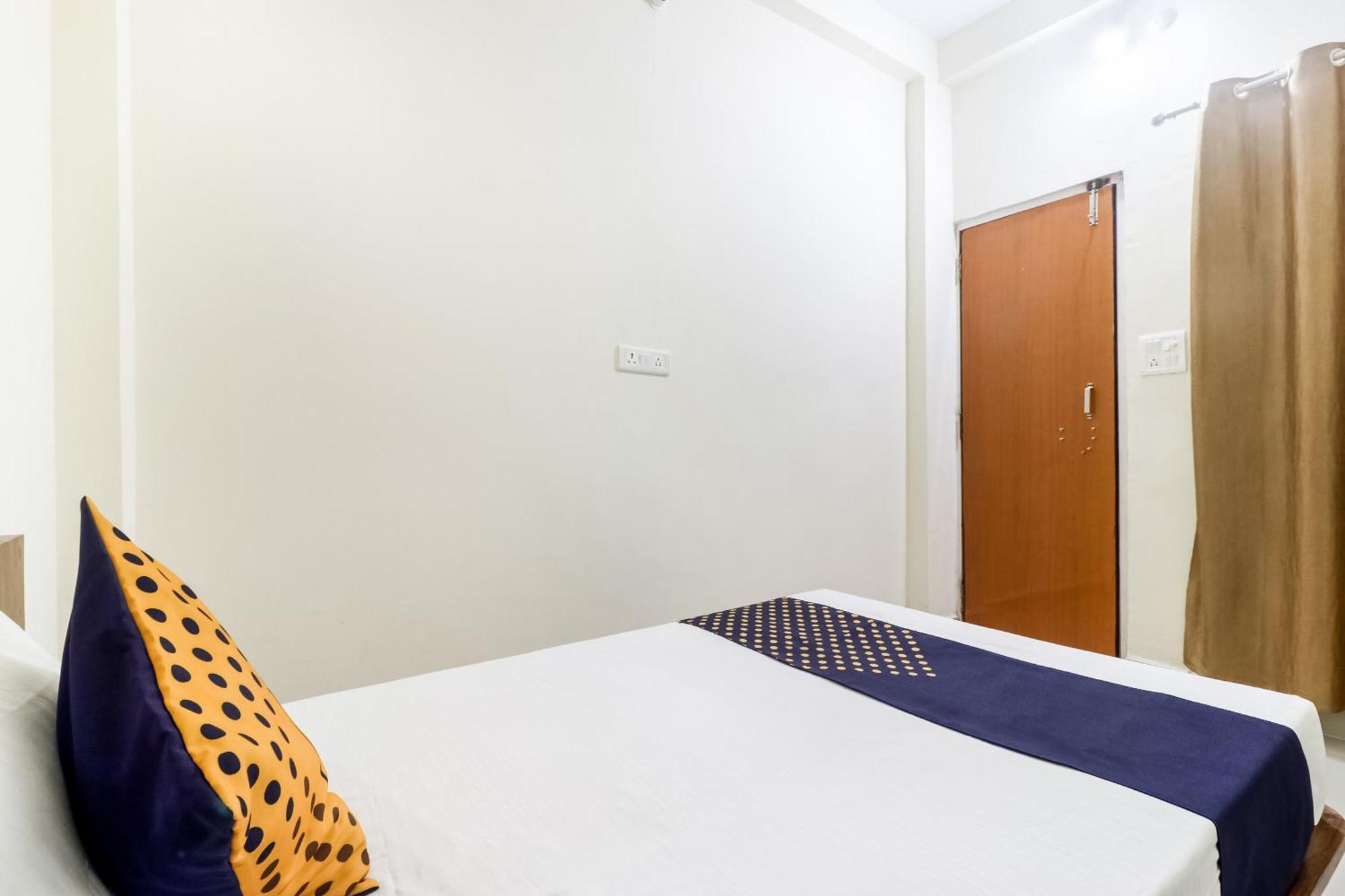 Oyo 40073 Yash Homestay Samarda Kaliāsot Eksteriør billede